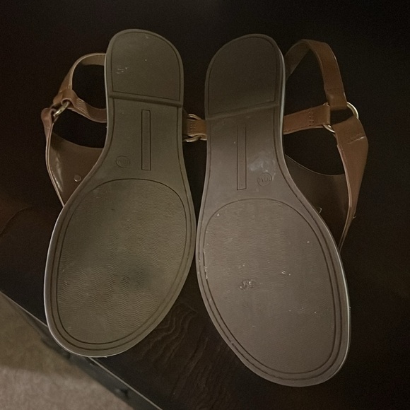 Tommy Hilfiger Brown flat sandal size 10m - Picture 2 of 3